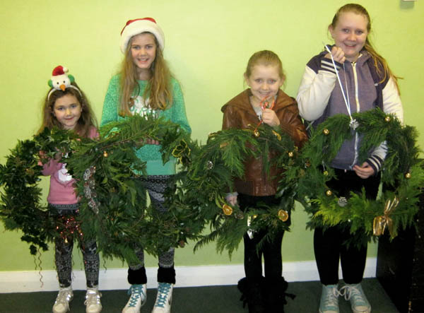 Xmas Garland Making