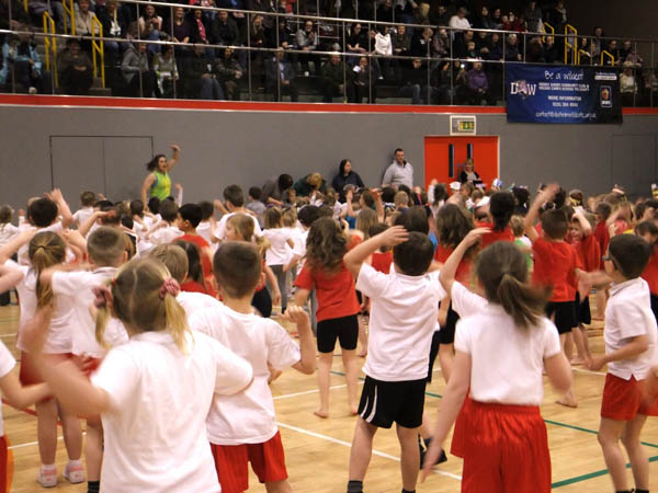 Aycliffe Schoolchildren Love To Dance