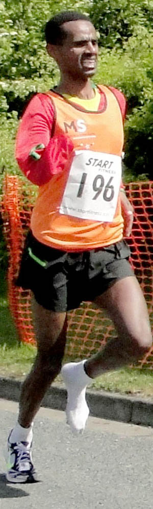 Ethiopian Wins Aycliffe 10k Running with Only One Shoe