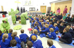 Greenfield Host Play for Primary School Students