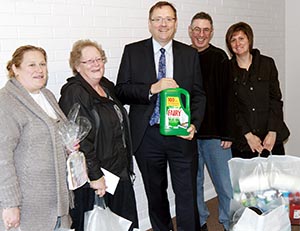Our MP Meets “Helping Hands”