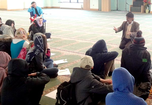 Students Visit Bradford Mosque