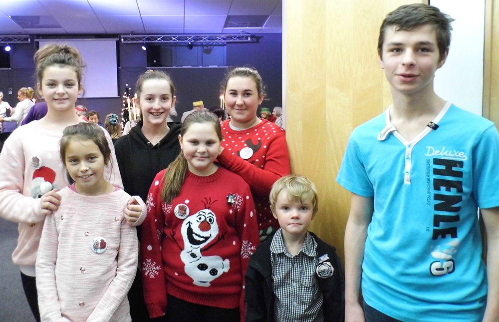 Little Acorns Help at Christmas Lunch