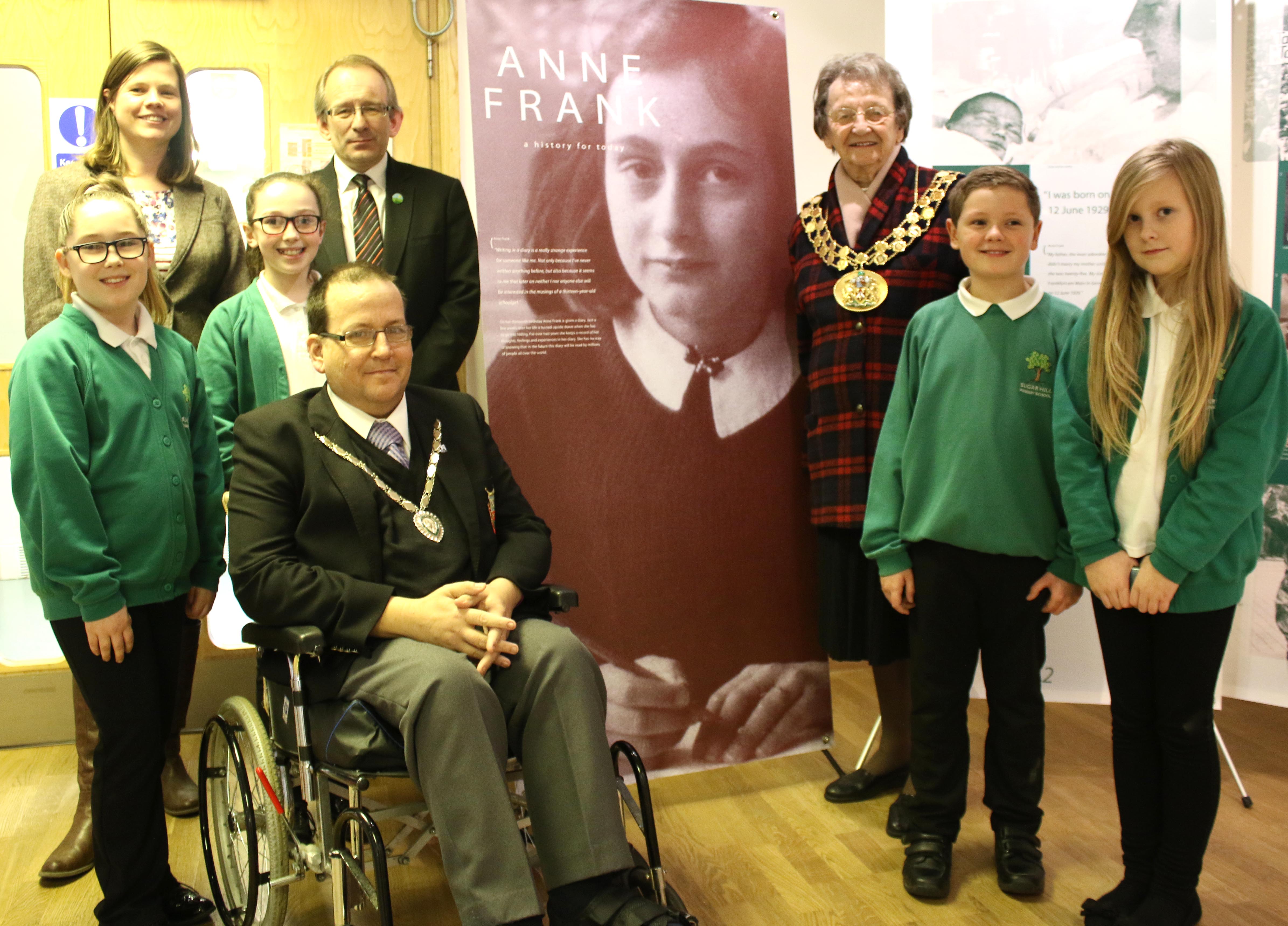 Mayor Marks Holocaust Day