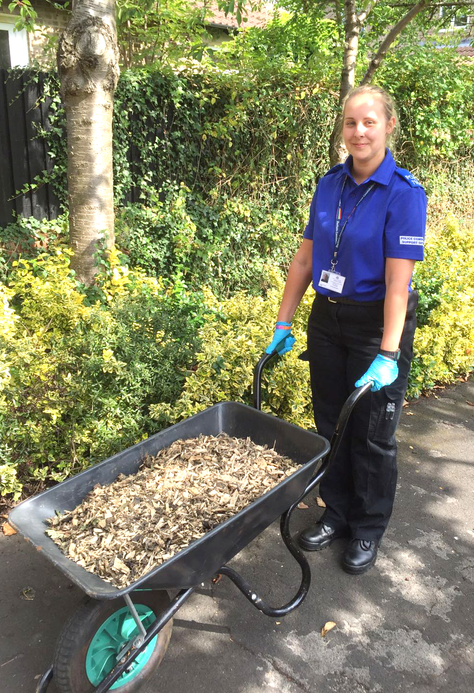 Beat Bobbies Volunteer for Gardening