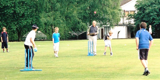 Quick Cricket Sessions for Children at Moore Lane