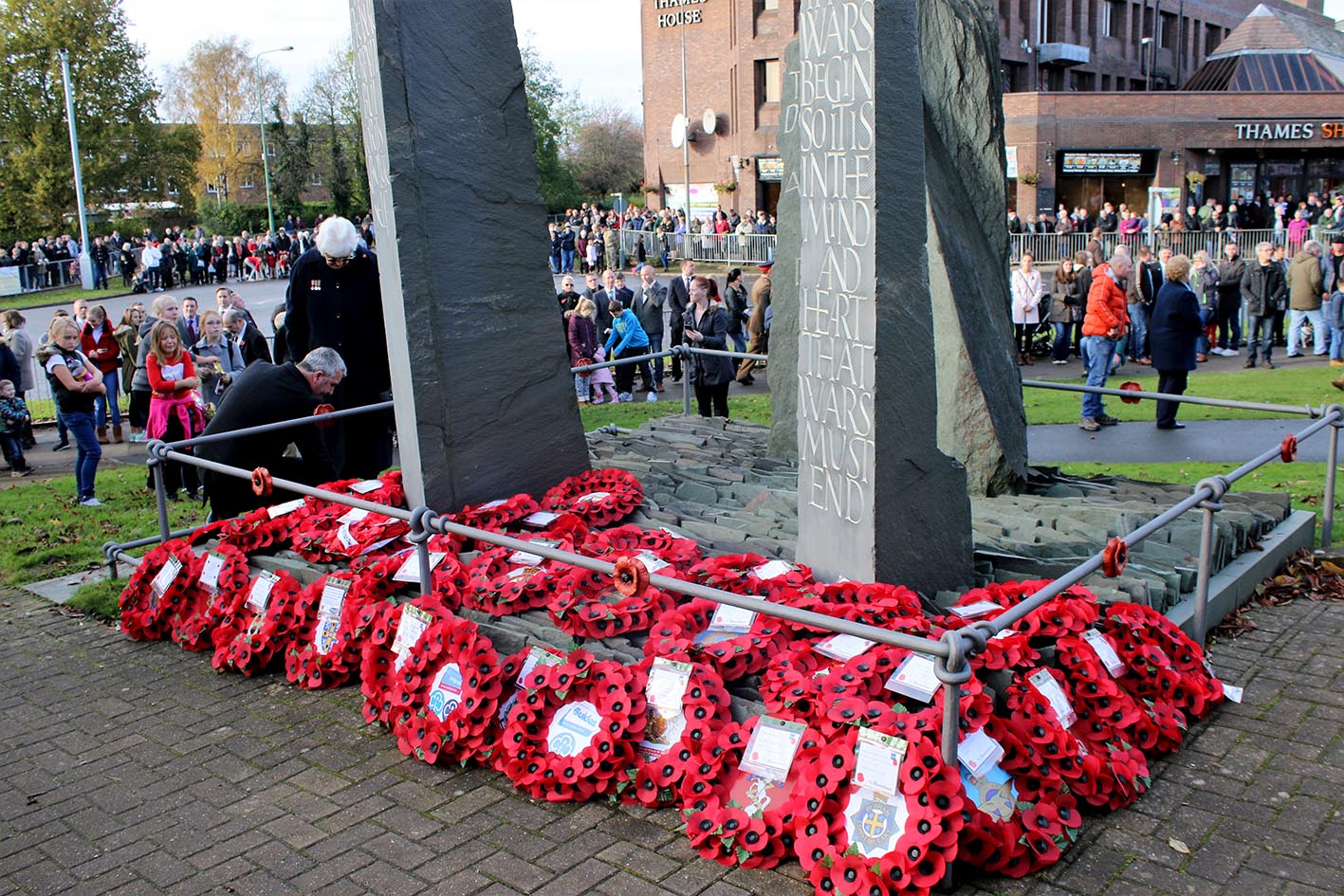 Large Numbers at Remembrance Day Parade & Church Service