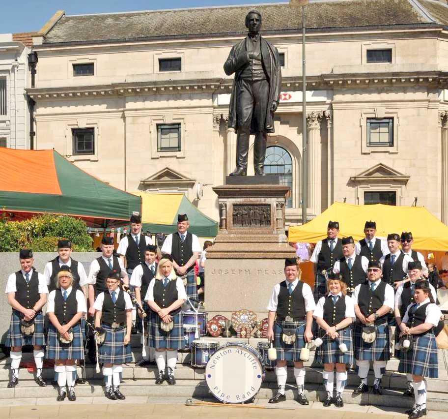 Town’s Pipe Band Support MRI Scanner Appeal