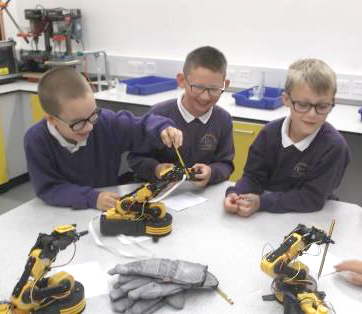 Students Enjoy Science Workshop