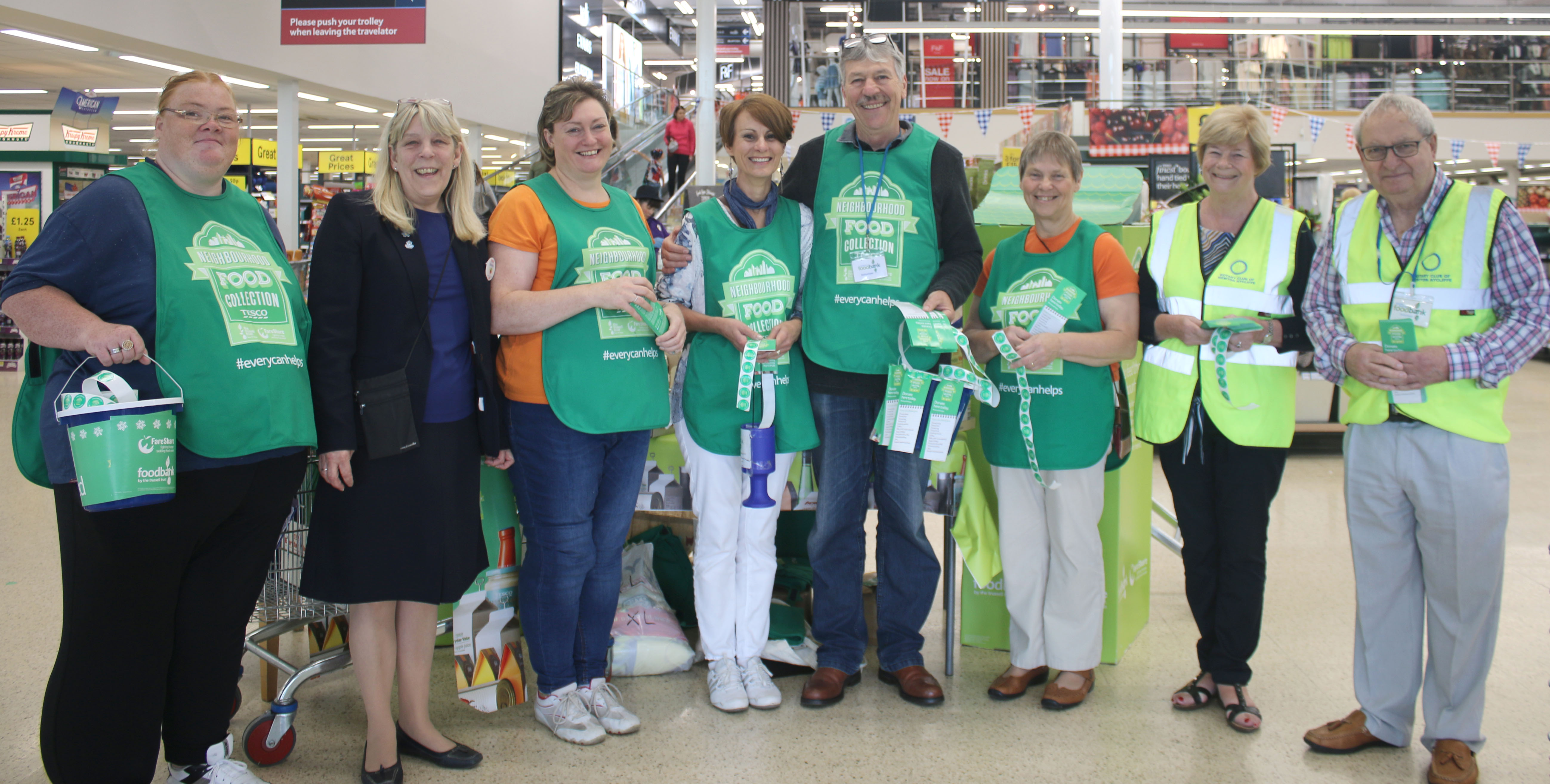 Volunteers Help Foodbank Collection at Tesco’s