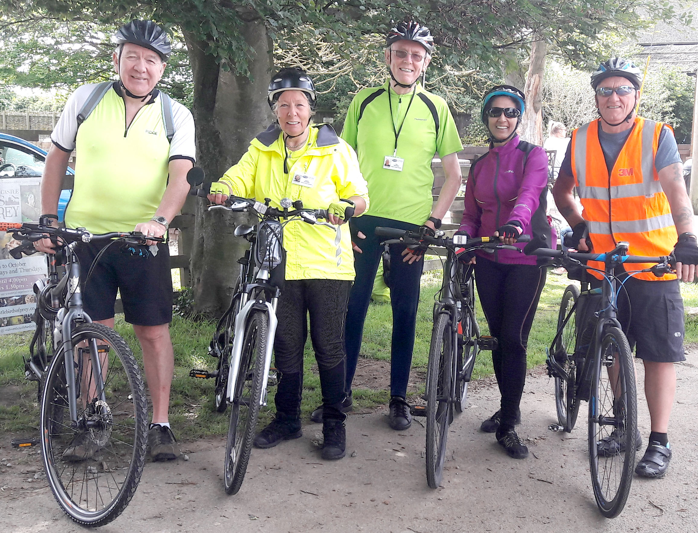 PCP Cyclists Help with Yr6 Bike Ride