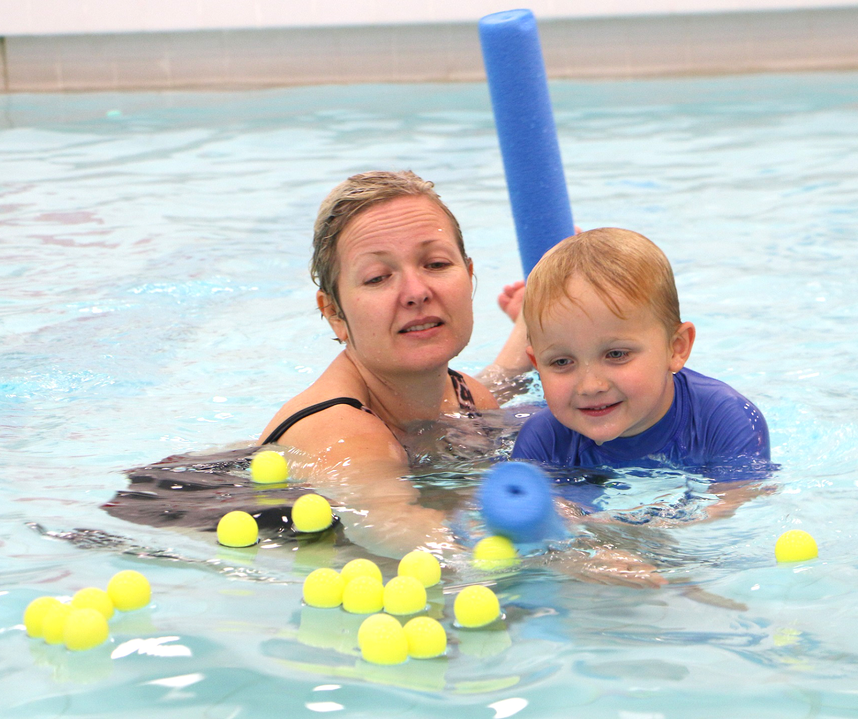 Make a Splash This Summer at Fun Family Sessions