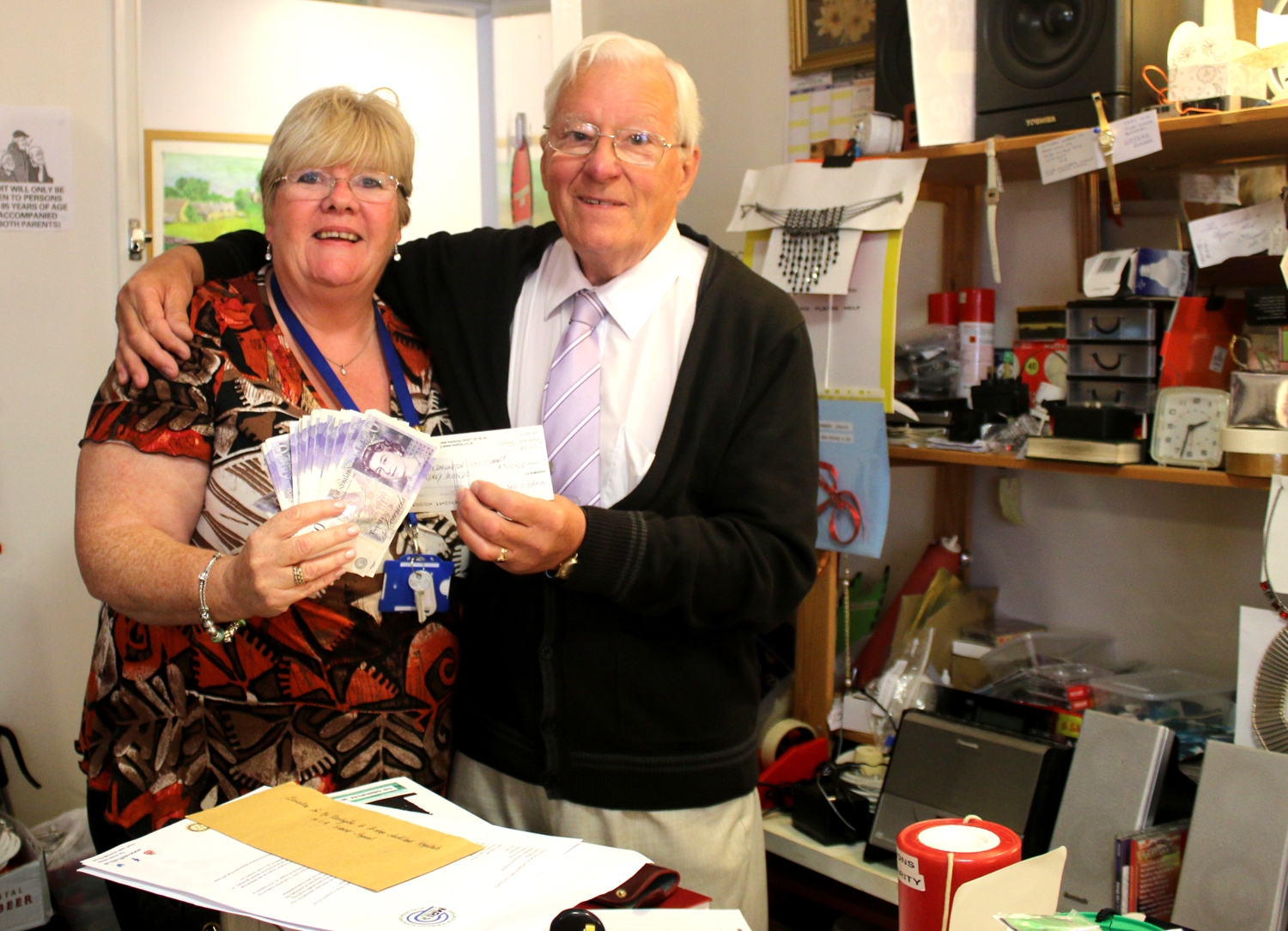 Newtonian’s Charity Shop Raises £1k for MRI Appeal