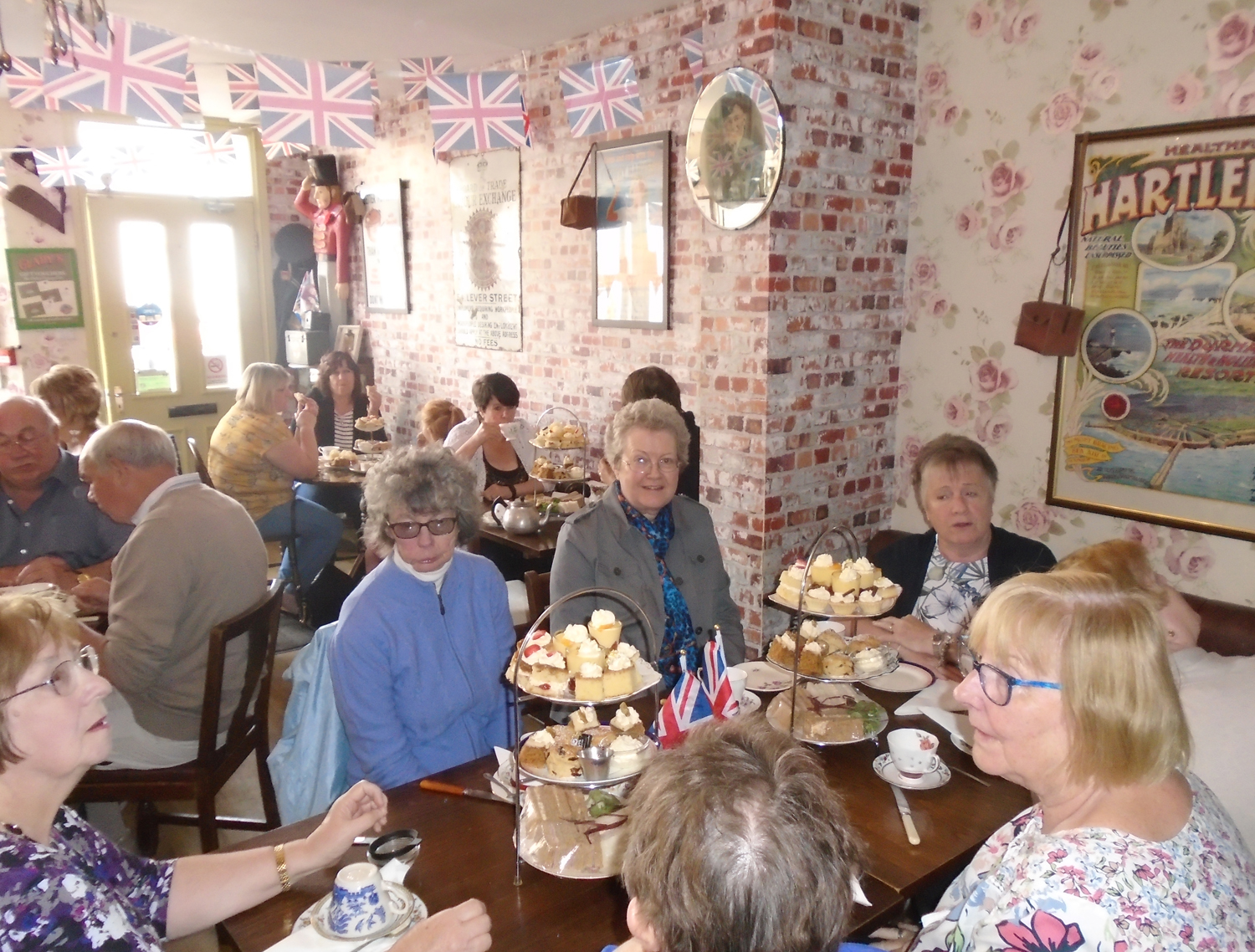 H.R.A. Enjoy Vintage Afternoon Tea