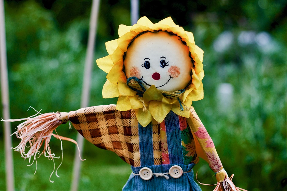 Nursing Home’s Harvest Scarecrow