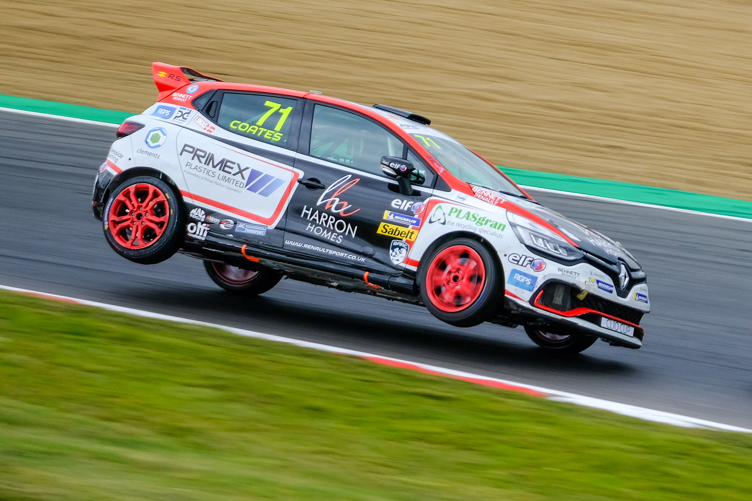 Coates Ends Spectacular Clio Cup Season as Vice-Champion