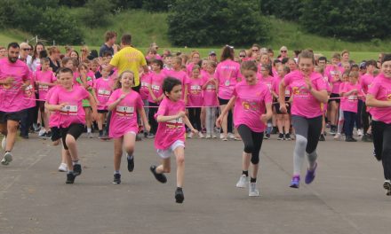 World Champion Richard Kilty Supports 500 Children in Mass Fun Run