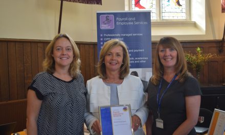 Council Receive Payroll Service Award for Third Time