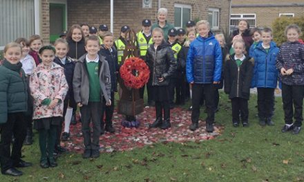 School Commemorate Remembrance Day