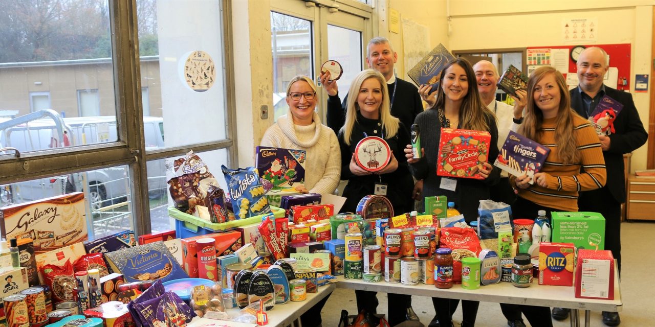 County Foodbanks Receive Xmas Gifts from the Council