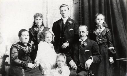 Two History Courses Will Help People Discover Their Family’s Past