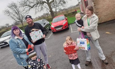 Horndale Infants Bring Christmas Cheer