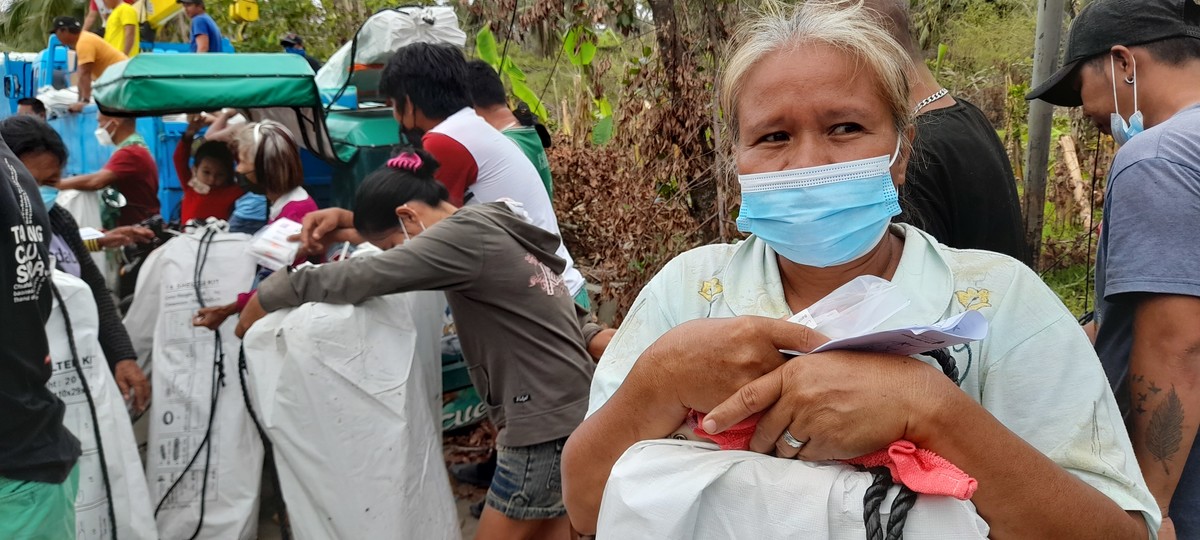 ShelterBox provides emergency shelter to thousands of people left homeless after typhoon devastates Philippines
