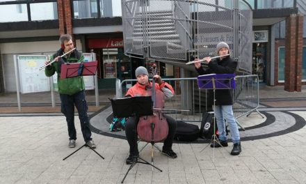 Serbian Musicians Entertain Shoppers