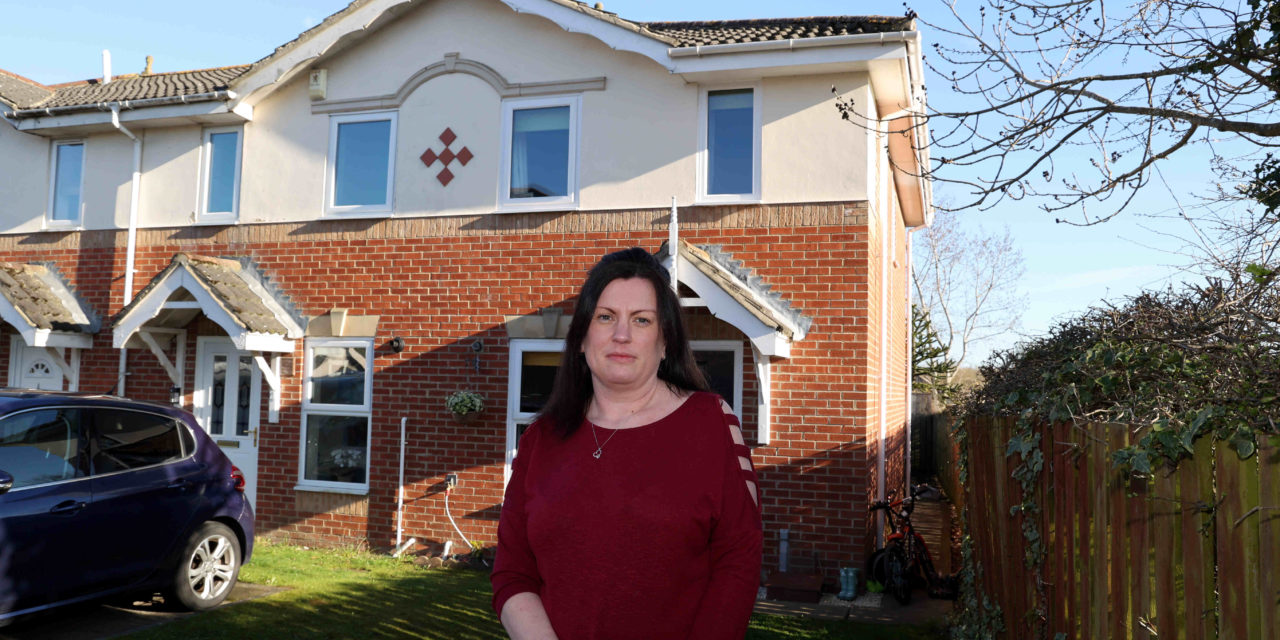 NEWTON AYCLIFFE WOMAN URGES FELLOW ‘MORTAGE PRISONERS’ TO JOIN LEGAL ACTION