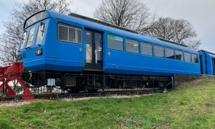 Hitachi Engineers Convert Disused Carriage into Library