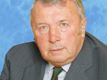 Obituary Councillor Robert (Bob) S. Fleming