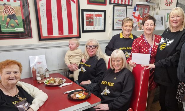 Busy Bees Donate £500