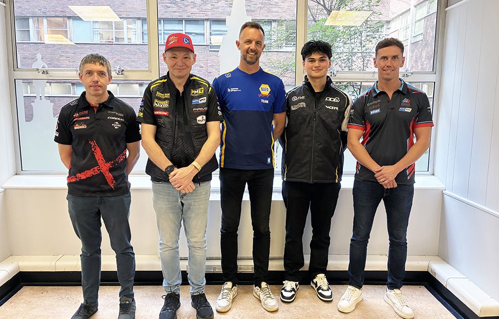 BTCC Drivers Pay a Visit to Darlington Memorial Hospital