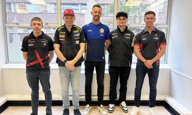 BTCC Drivers Pay a Visit to Darlington Memorial Hospital